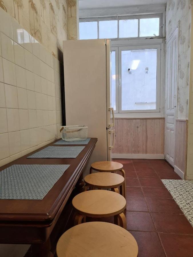 122A - Emblematica Vivienda En Playa San Lorenzo Хихон Экстерьер фото